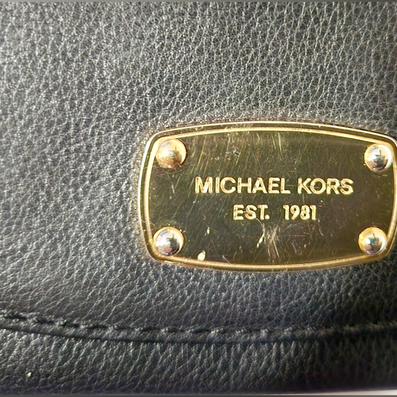 Michael Kors MK Wallet - Picture 2 of 7